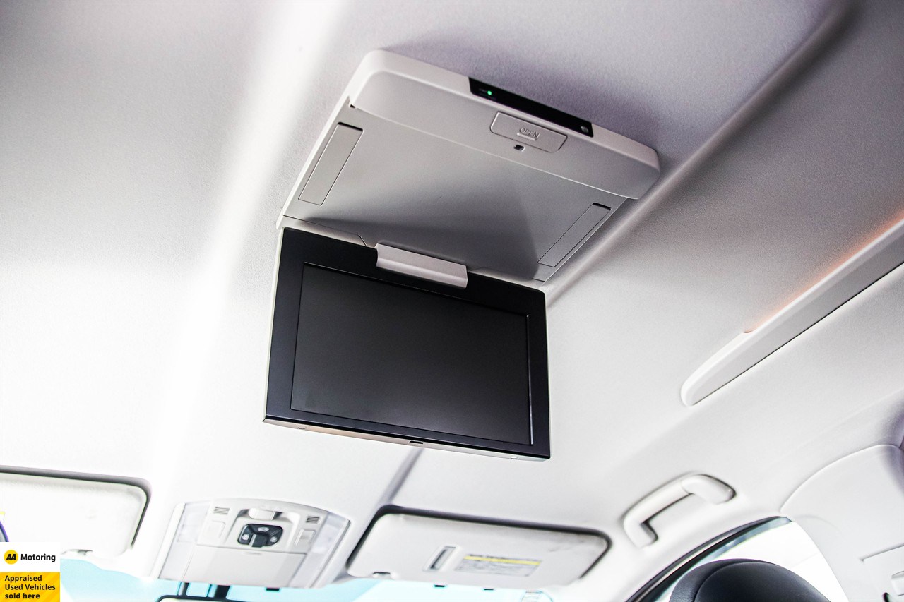 2013 Toyota Alphard