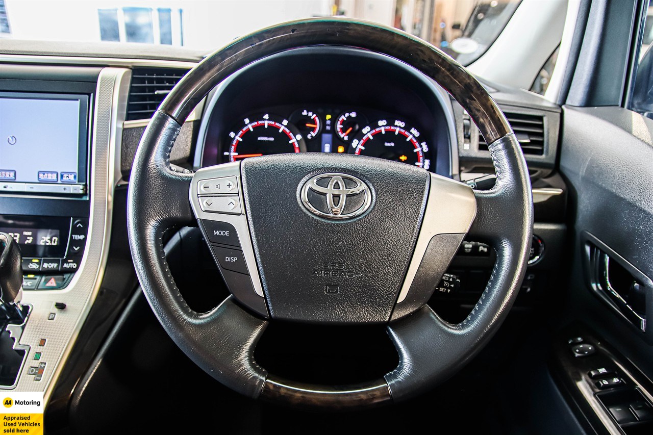 2013 Toyota Alphard