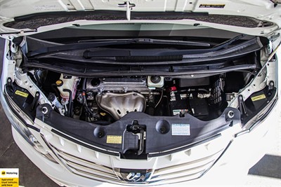 2013 Toyota Alphard - Thumbnail