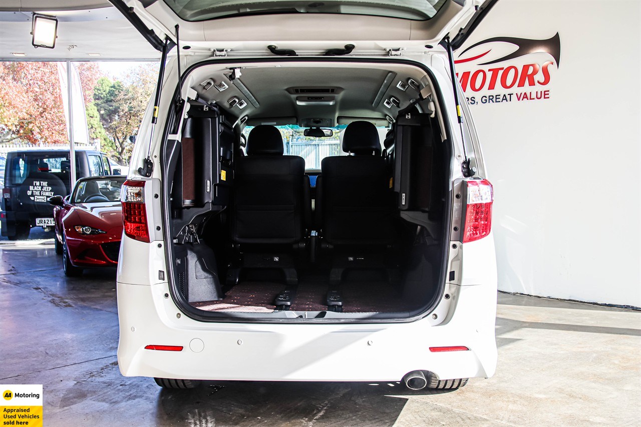 2013 Toyota Alphard
