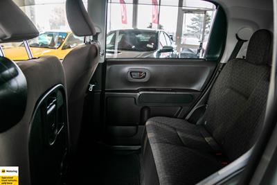 2014 Toyota Porte - Thumbnail