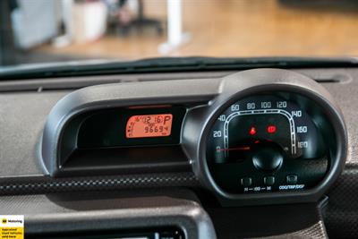 2014 Toyota Porte - Thumbnail