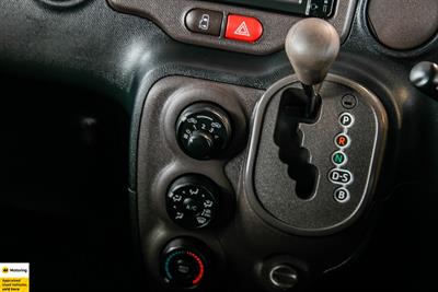 2014 Toyota Porte - Thumbnail