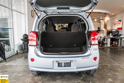 2014 Toyota Porte - Thumbnail