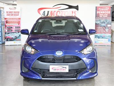 2022 Toyota Yaris - Thumbnail