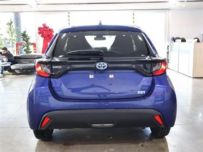 2022 Toyota Yaris - Thumbnail