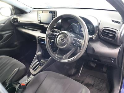 2022 Toyota Yaris - Thumbnail