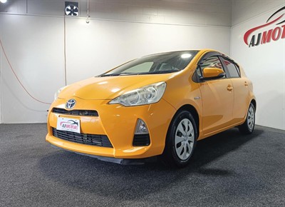 2012 Toyota Aqua - Thumbnail