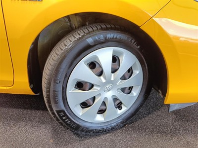 2012 Toyota Aqua - Thumbnail