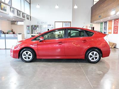 2014 Toyota Prius - Thumbnail