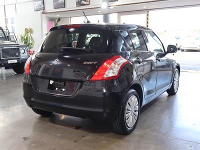 2016 Suzuki Swift - Thumbnail