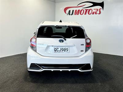 2014 Toyota Aqua - Thumbnail