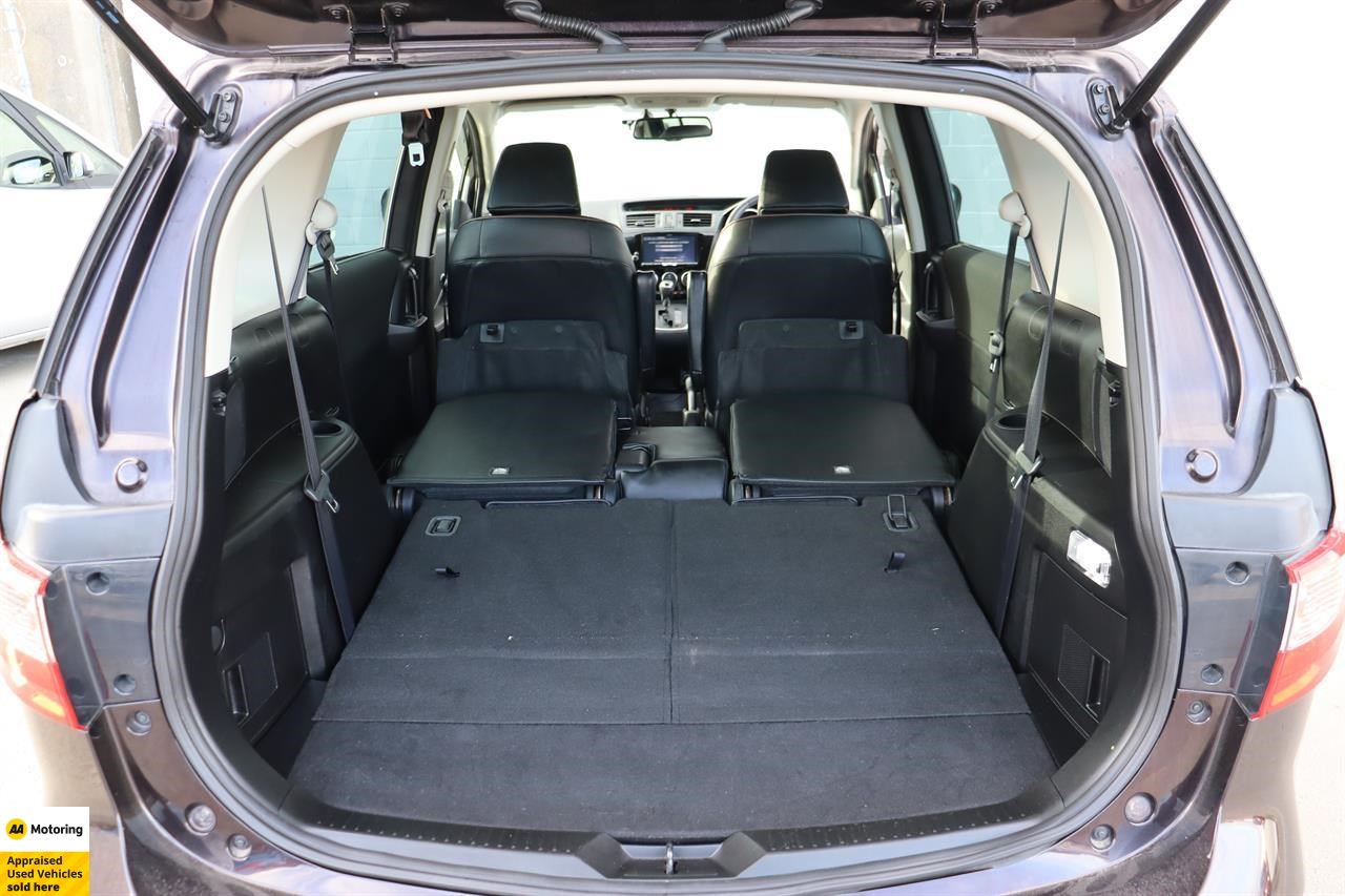 2016 Mazda Premacy
