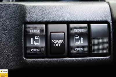 2016 Mazda Premacy - Thumbnail