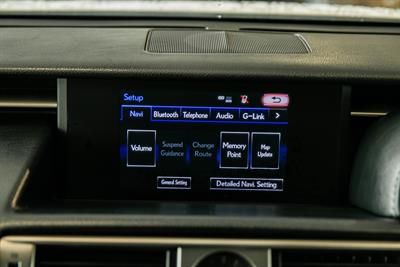 2013 Lexus IS300h - Thumbnail