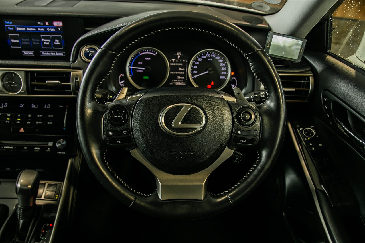 2013 Lexus IS300h