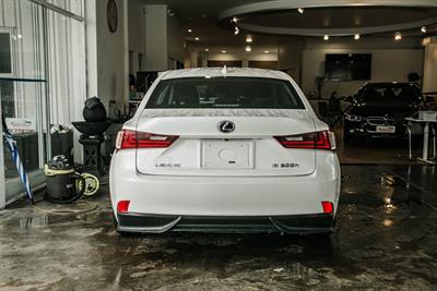 2013 Lexus IS300h - Thumbnail