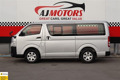 2023 Toyota Hiace - Thumbnail