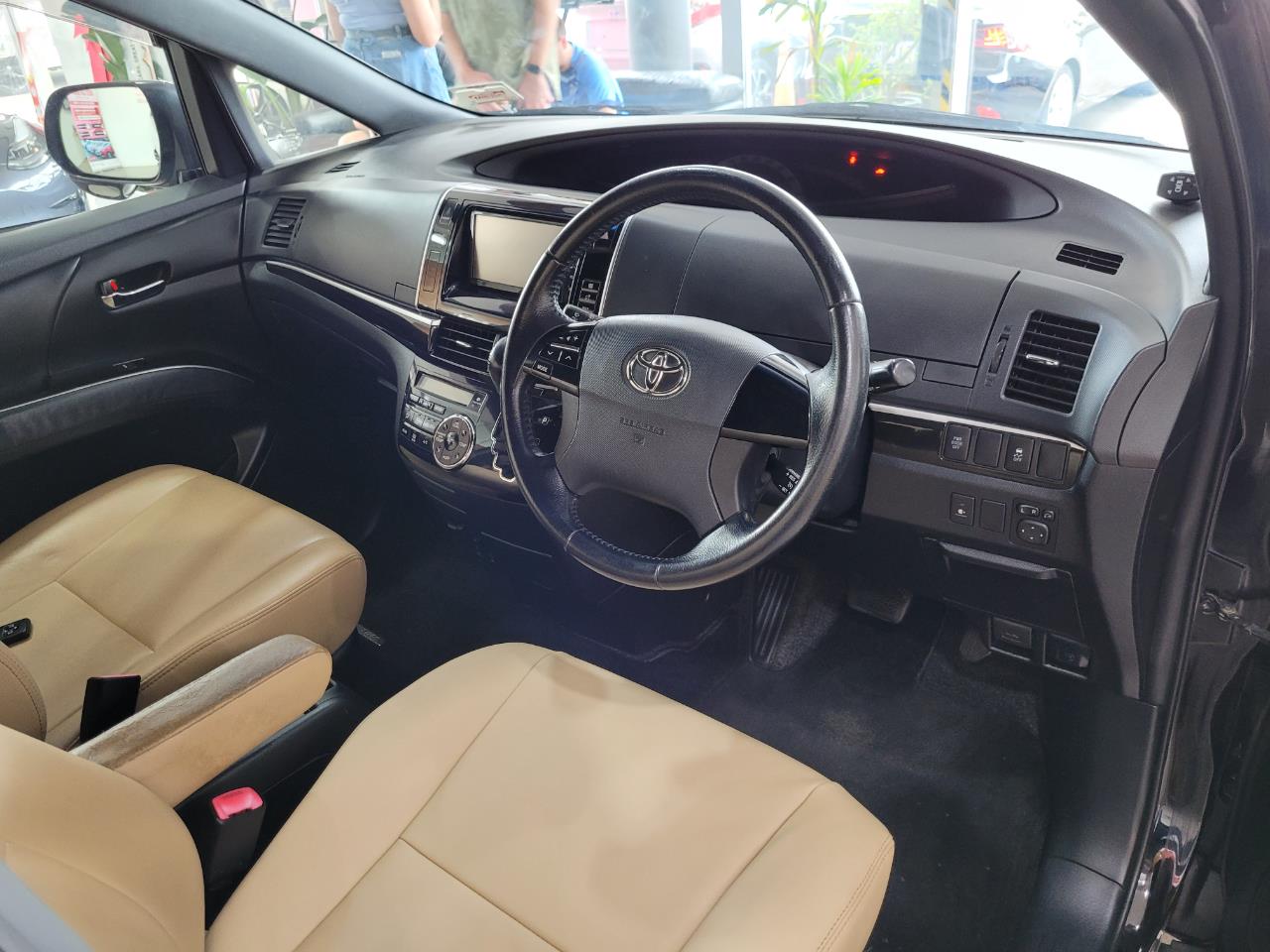 2015 Toyota Estima