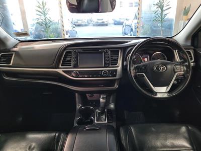 2017 Toyota Highlander - Thumbnail