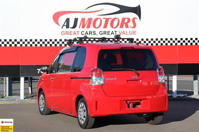 2015 Toyota Spade - Thumbnail