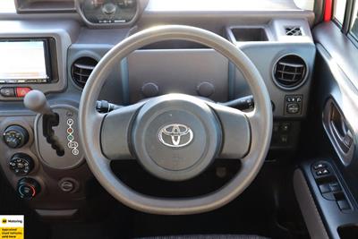 2015 Toyota Spade - Thumbnail