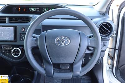 2019 Toyota Aqua - Thumbnail