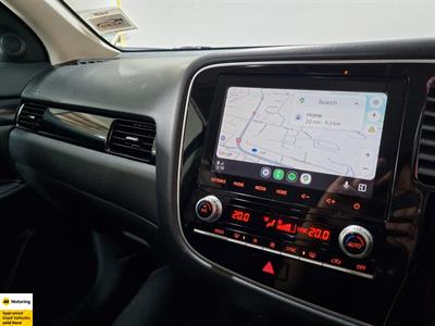 2022 Mitsubishi Outlander - Thumbnail