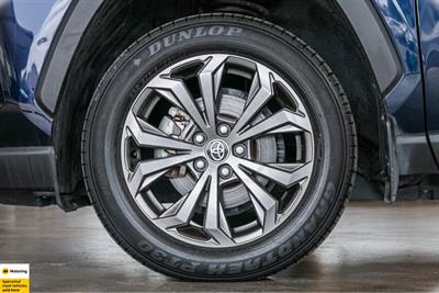 2022 Toyota RAV4 - Thumbnail