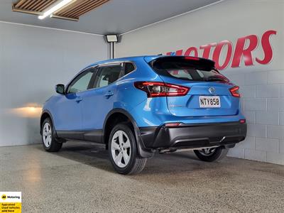 2021 Nissan Qashqai - Thumbnail