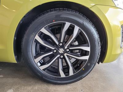 2014 Suzuki Swift - Thumbnail
