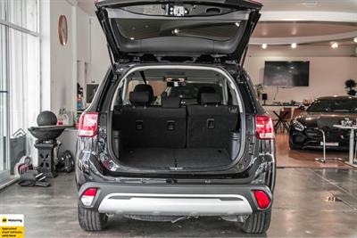 2021 Mitsubishi Outlander - Thumbnail