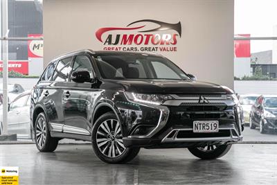 2021 Mitsubishi Outlander - Thumbnail