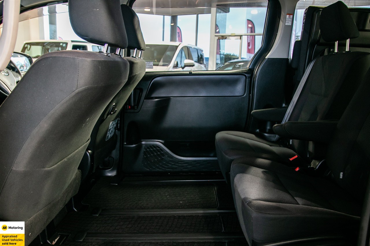 2014 Toyota Noah