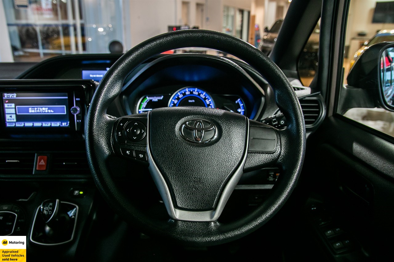 2014 Toyota Noah