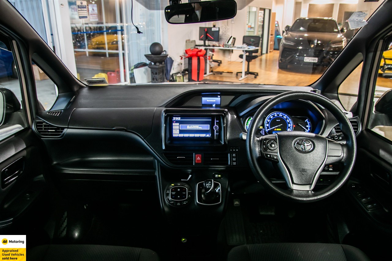 2014 Toyota Noah