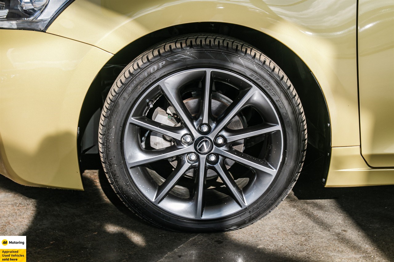 2012 Lexus CT 200h
