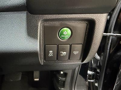 2014 Honda Vezel - Thumbnail