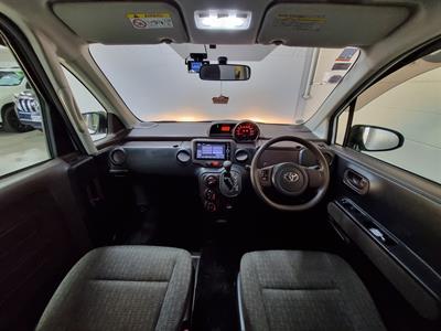 2012 Toyota Porte - Thumbnail