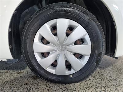 2012 Toyota Porte - Thumbnail