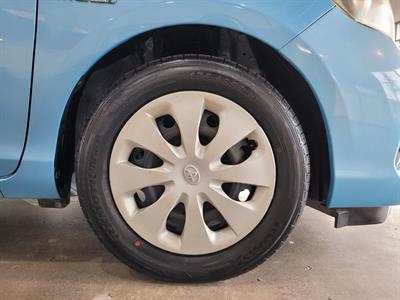 2012 Toyota Aqua - Thumbnail