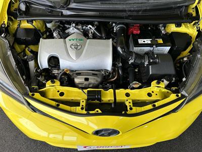 2014 Toyota Vitz - Thumbnail