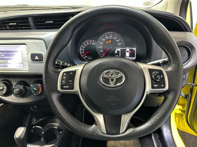 2014 Toyota Vitz - Thumbnail