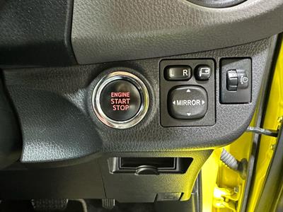2014 Toyota Vitz - Thumbnail