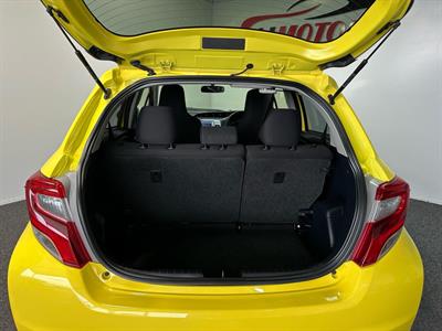 2014 Toyota Vitz - Thumbnail