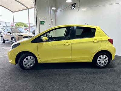 2014 Toyota Vitz - Thumbnail