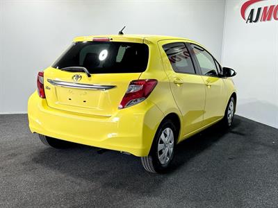 2014 Toyota Vitz - Thumbnail