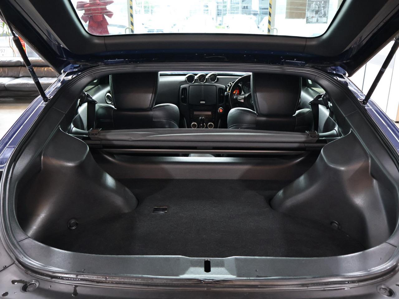 2016 Nissan Fairlady