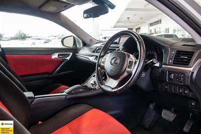 2012 Lexus CT200H - Thumbnail