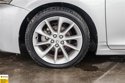 2012 Lexus CT200H - Thumbnail